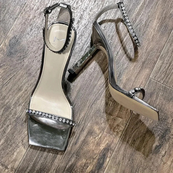 Marc Fisher Size 7M - Picture 1 of 4